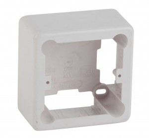 ЭРА кор. уст. 1 мест. под кабель-канал КУK 85х85х42мм СУ белая IP20 KUK1-85-85-42 3928