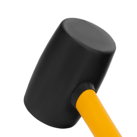 Киянка резиновая, 16 oz, черная резина, фибергласовая рукоятка Denzel