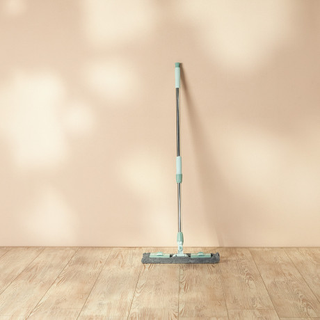 Швабра со сменной насадкой тм VETTA, насадка микрофибра, телеск.ручка 110см, сталь, пластик, 2 цвета