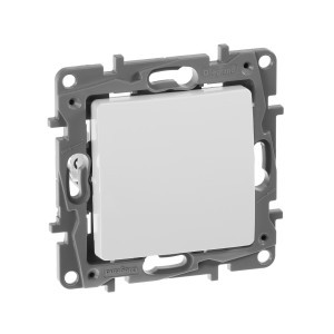 IEK ETIKA мех. выкл. СУ 1 кл. бел. 672201