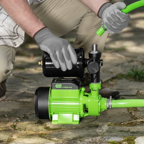 Насосная станция НС400-Ч, 400 Вт, напор 32 м, 2100 л/ч, ресивер 2 л Сибртех