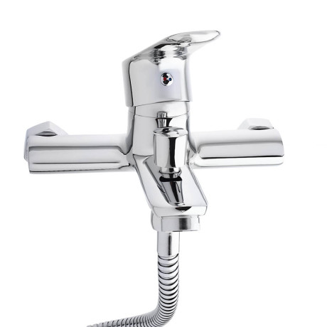 RAIN Смеситель для ванны Оникс, короткий излив, душ. набор, картридж 35мм, латунь, хром