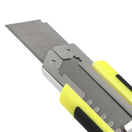 ЕРМАК Нож универсальный 18мм, метал.направ., Autolock, пластик+TPR, +2 запасных лезвия, блистер