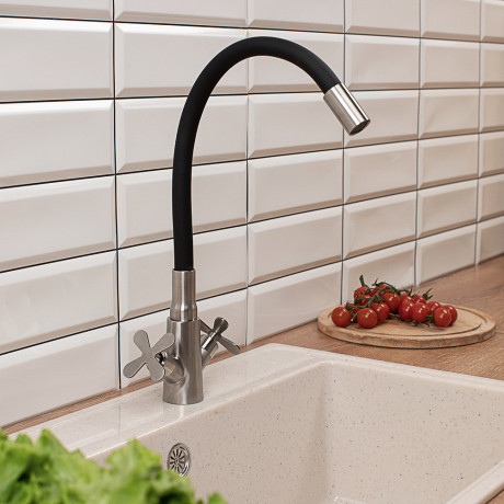 СоюзКран Смеситель для кухни, силиконовый излив, кер. кран-буксы 1/2, черный, нерж.сталь, SS01-С242