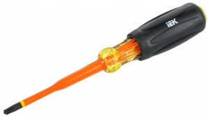 IEK ARMA2L 5 Отвертка диэлектрическая крест. SLIM PH/SL2х100 Т3, до 1000В A2L5-SC31-T3-HS-20-100