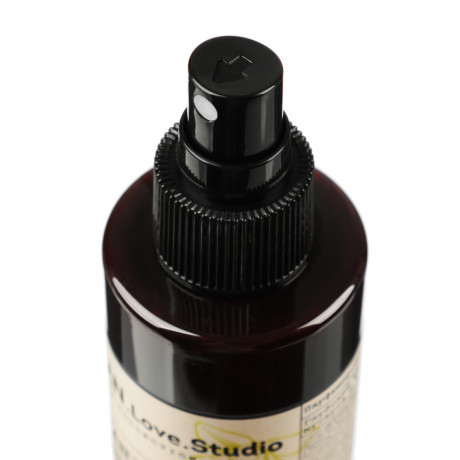 Парфюмированный спрей для тела VEGAN.Love.Studio Vanilla, Amber, Musk, 150 мл